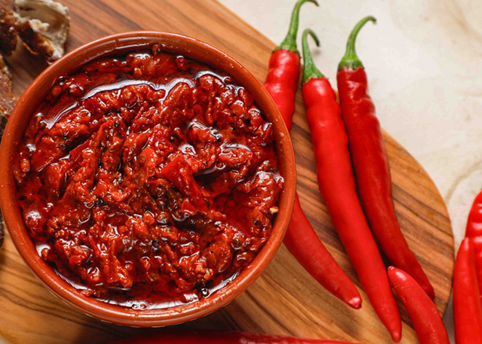 Pandu Mirapakaya Pachadi (Red Chilli Pickle)
